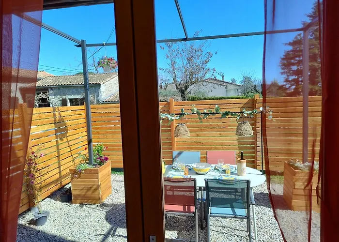 Gites L\'Olivier Avec Piscine